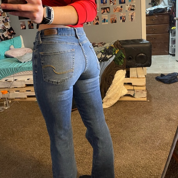 Levi’s size 28! “Totally Shaping Boot Cut” - Picture 3 of 5